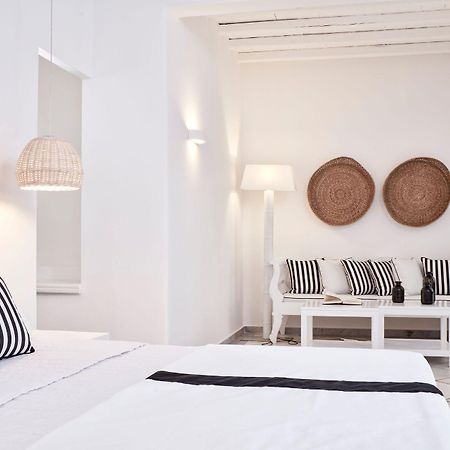 มิสเตอร์ แอนด์ มิสซิส ไวท์ ปารอส - สมอลล์ ลักชัวรี โฮเต็ล ออฟ เดอะ เวิลด์ Hotel ปาริเกีย ภายนอก รูปภาพ