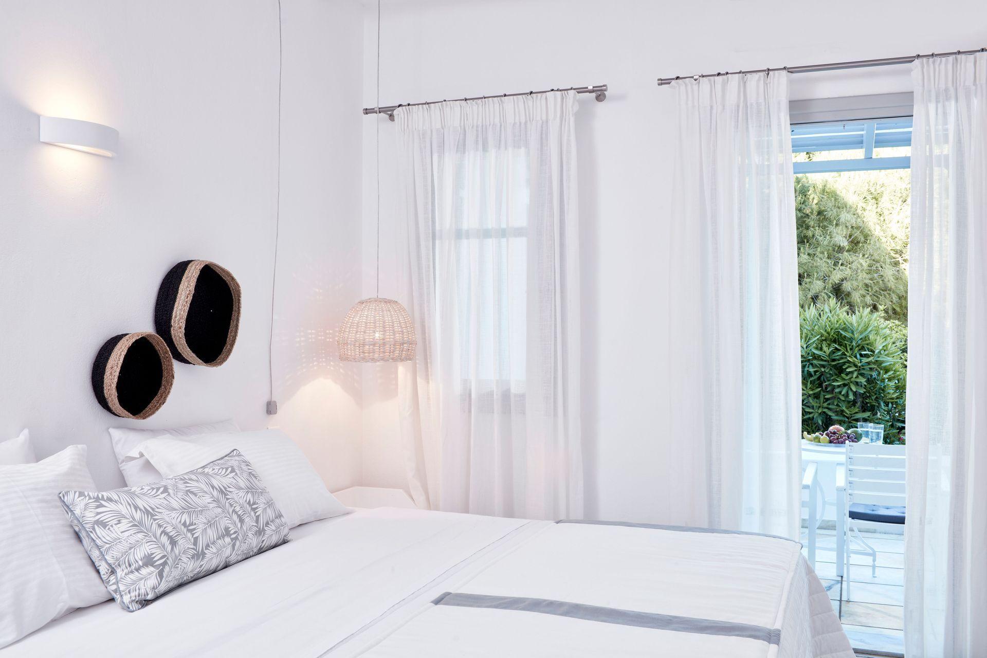 มิสเตอร์ แอนด์ มิสซิส ไวท์ ปารอส - สมอลล์ ลักชัวรี โฮเต็ล ออฟ เดอะ เวิลด์ Hotel ปาริเกีย ภายนอก รูปภาพ